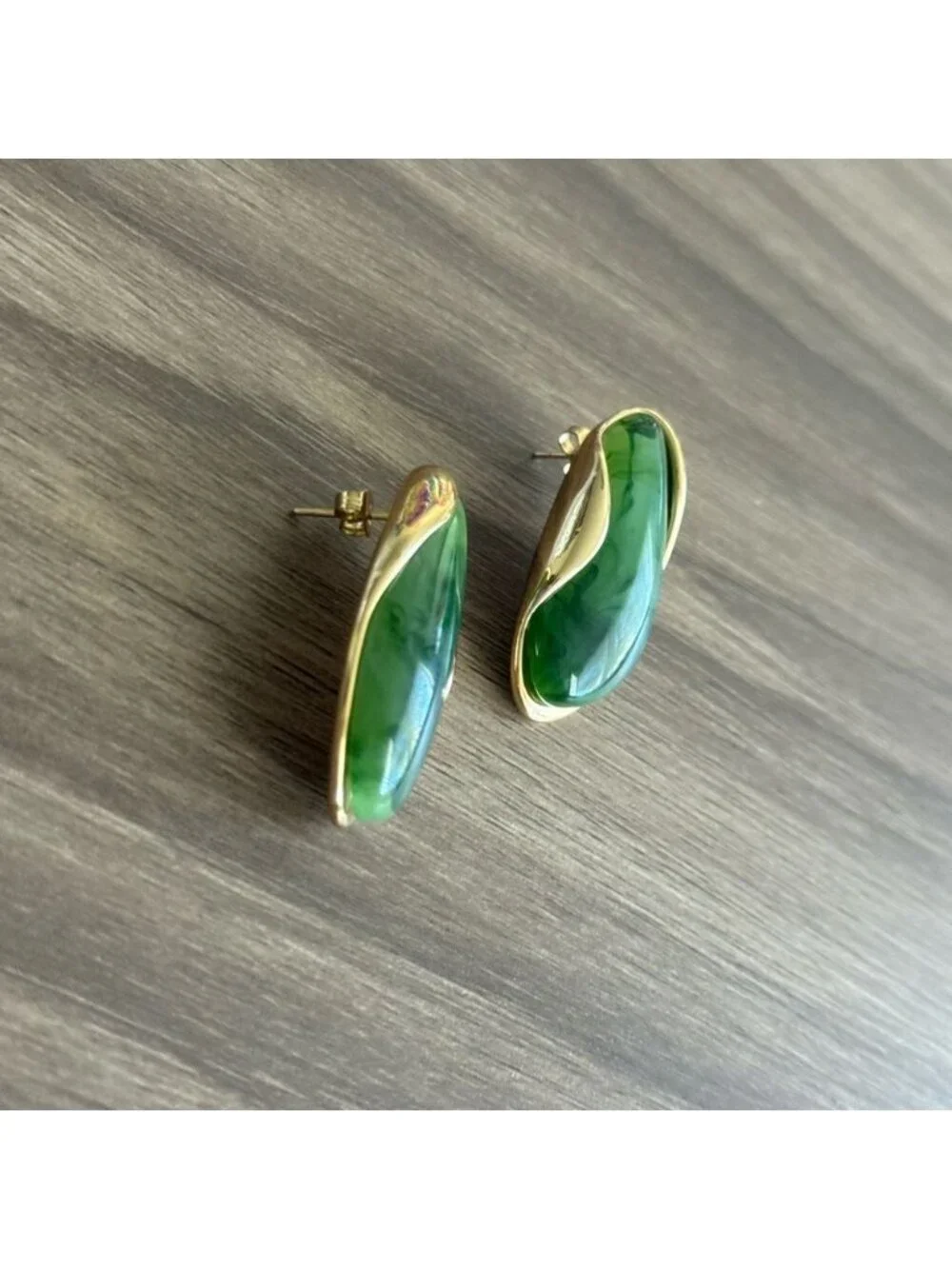Stone Earrings Q846